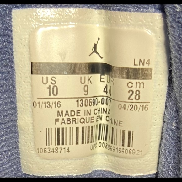 Jordan 12 university blue and grey size 10 - Picture 6 of 7